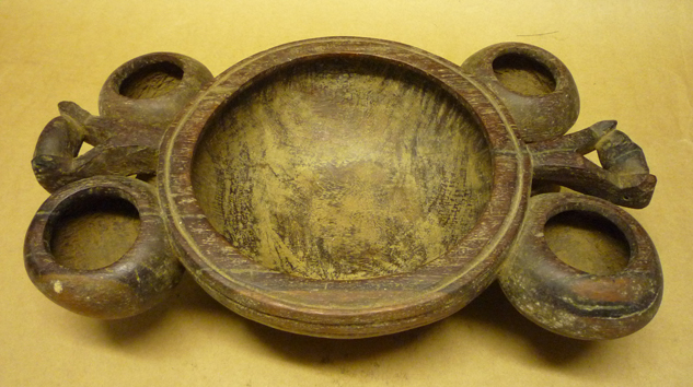 Round Bowl With Handles by Jackson Hlungwani
